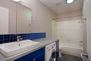 European washer/dryer*
